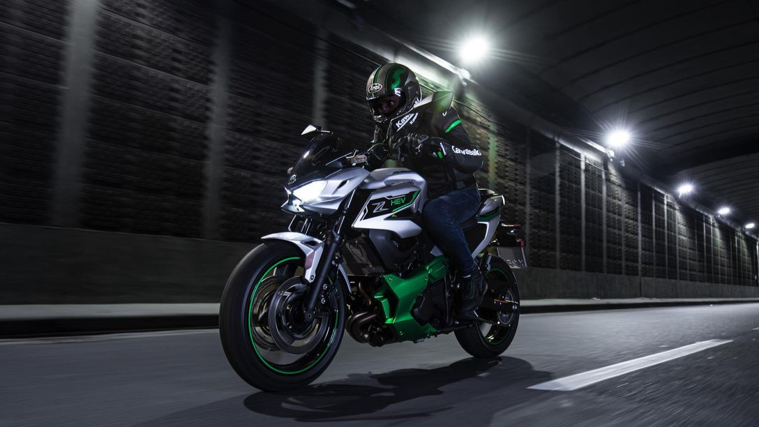 Kawasaki Z 7 Hybrid Unveiled